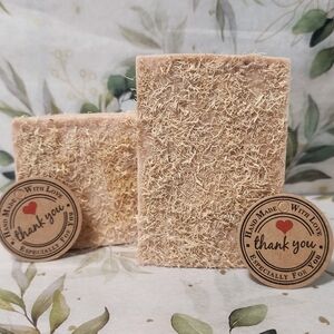 Handcrafted Soap Bar (2-Pack) Sandalwood Scented - Gift